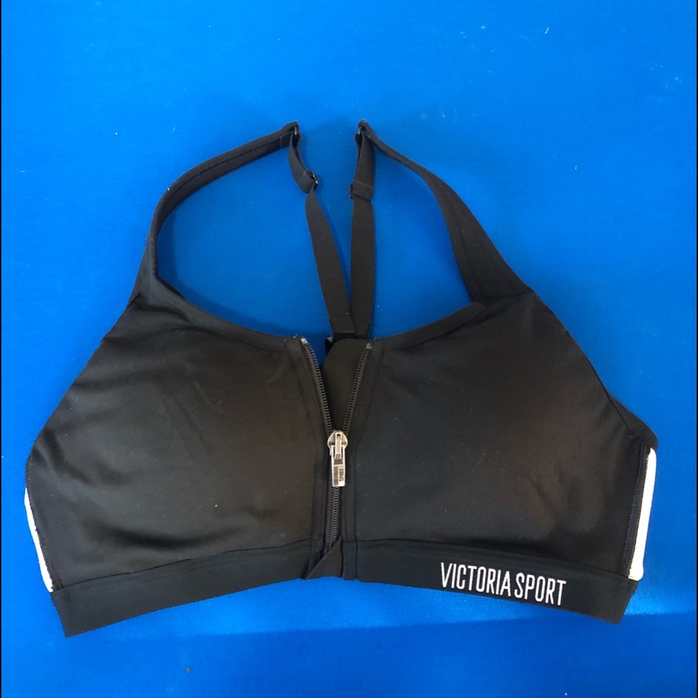 Victoria’s Secret Front Close Sports Bra